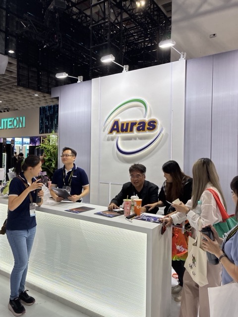 雙鴻 Auras 展位現場交流